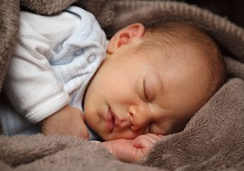 Apakah Adik Bayi Bisa Bermimpi Saat Tidur? Cari Tahu di Sini, Yuk!