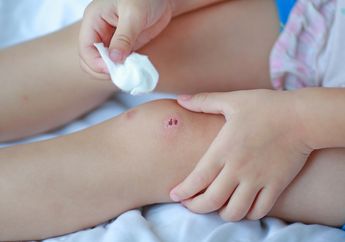 Benarkah Mengoleskan Air Liur pada Luka Membuatnya Cepat Sembuh? Yuk, Ketahui Kandungan dalam Air Liur!