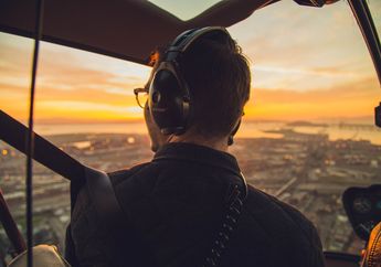 Pilot Sering Mengucapkan Kata Roger, dari Mana Asal-usulnya, ya?