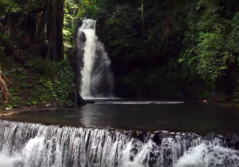 Dinginnya Air Terjun Curug Putri seperti di Kulkas, Tertarik ke Sana?