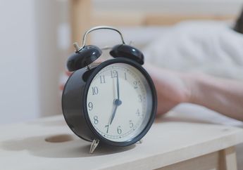 Walaupun Tidur Terlalu Larut dan Tanpa Alarm, Kita Tetap Bisa Bangun Pagi, lo