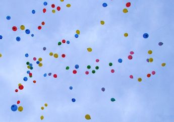 Ke Mana Perginya Balon-Balon yang Terlepas ke Angkasa?