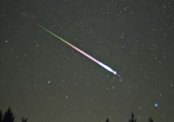 Terungkap! Ternyata Inilah yang yang Menyebabkan Meteor Berwarna-warni