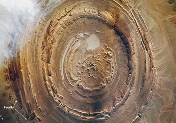 Astronaut Bisa Melihat Eye of the Sahara dari Stasiun Antariksa, lo!
