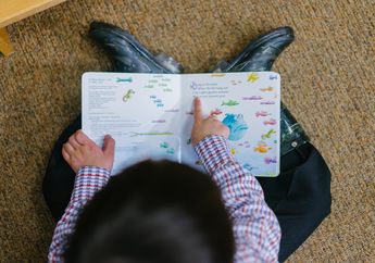 Baca Buku Sampai Memasak, Berikut Ini Tips Menunggu Waktu Buka Puasa agar Tidak Mengantuk