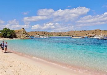 Ini Dia 5 Pantai di Indonesia yang Tidak Kalah Indah dengan Maldives