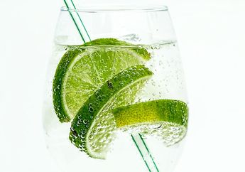 Ini yang Akan Terjadi Kalau Kita Minum Obat dengan Minuman Bersoda