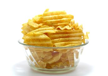 Saat Basi, Keripik Kentang Melunak dan Roti Mengeras, Kenapa, ya?