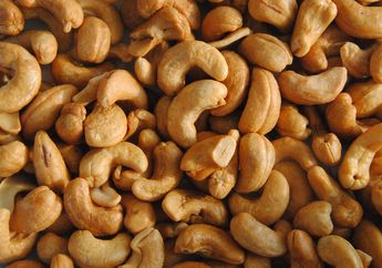 Jadi Camilan Enak, Apakah Kacang Mete yang Diberi Garam Baik untuk Kesehatan?