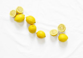 Air Lemon Ampuh Digunakan Sebagai Pembersih Alami, Kok Bisa, ya?