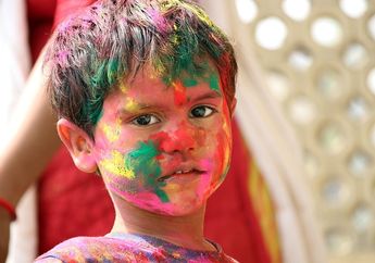 Festival Holi Membuat Seluruh Kota dan Penduduk India Jadi Warna-warni #AkuBacaAkuTahu