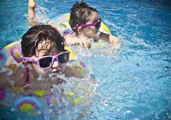 Ini 7 Hal yang Harus Diperhatikan saat Berenang di Kolam Renang Hotel