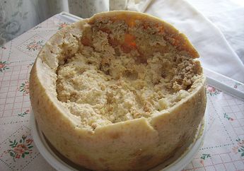 Cazu Marzu, Keju yang Dihuni oleh Belatung, Apakah Aman Dikonsumsi?