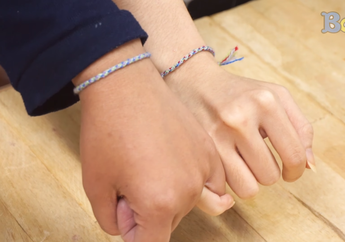 Punya Sahabat? Beri Ia Gelang Persahabatan Buatan Kita Sendiri, yuk!