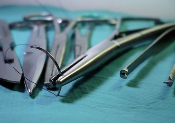 Apa yang Terjadi Kalau Benang Luka yang Dijahit Dibiarkan di Tubuh?