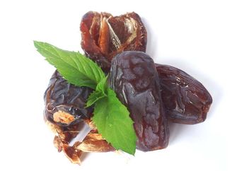 Masih Ada Kurma Sisa Ramadan? Yuk, Lakukan Tips Ini untuk Menyimpan Kurma Agar Tetap Awet!