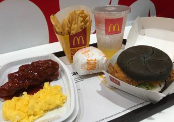 Suka Pedas? Coba Menu Baru Ayam Goreng dan Burger Saus Topokki, yuk!
