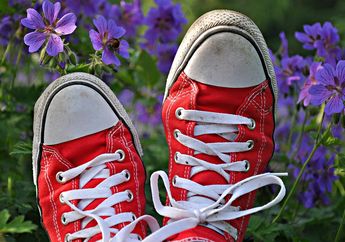 Sepatu Sering Basah Karena Kehujanan? Hati-Hati Kutu Air! Cegah dengan Bahan Alami Ini