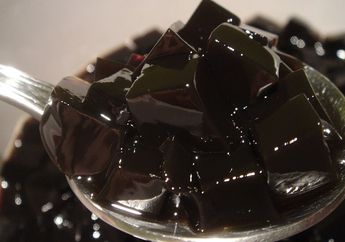 Sering Dijadikan Takjil, Apa Bedanya Cincau Hitam dan Cincau Hijau?