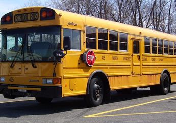 Kenapa Kebanyakan Bus Sekolah Berwarna Kuning, ya? #AkuBacaAkuTahu