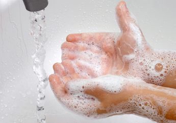 Bolehkah Cuci Tangan dengan Sabun Cuci Piring?