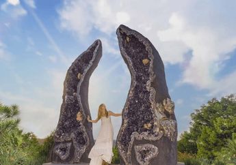 Cantiknya Crystal Castle yang Berisi Kristal-Kristal Terbesar di Dunia
