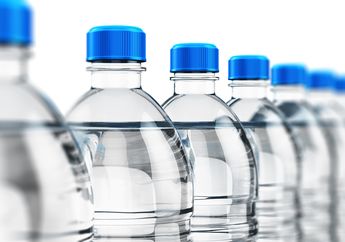 Ini Bahayanya Jika Kita Sering Menggunakan Botol Plastik Bekas Air Mineral