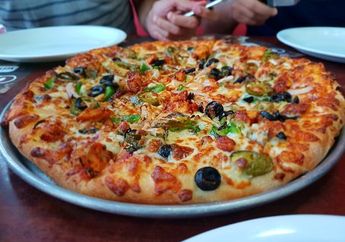 Wah, di Restoran Ini Ada Pizza Gratis untuk Pengunjung yang Tidak Main Ponsel, lo!