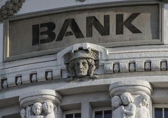 Wah, Ternyata Inilah Asal Mula Kebiasaan Orang Menyimpan Uang di Bank