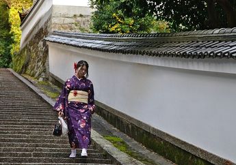 Keduanya adalah Pakaian Tradisional Jepang, Cari Tahu Bedanya Kimono dan Yukata, yuk!