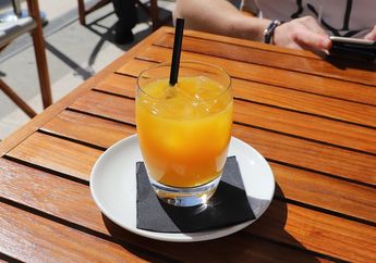 Apa yang Terjadi di Tubuh Kalau Minum Jus Buah Kemasan Setiap Hari?