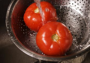 Cara Sederhana yang Bisa Dilakukan untuk Mencegah Keracunan Makanan