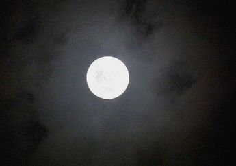 Apakah Bulan Memiliki Atmosfer Seperti Planet Bumi yang Kita Tinggali?