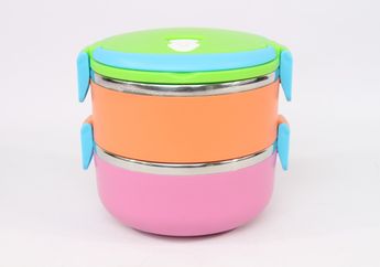 Kotak Bekal Sekolah Sering Bau? Ini 5 Cara untuk Mengatasinya
