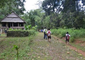 Ternyata Masih Ada Kampung Adat yang Hidup Tanpa Listrik, lo