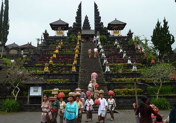 Ingin Mengunjungi Pura di Bali? Ini Etika yang Harus Diperhatikan