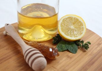 Mulai dari Air Putih Hangat Sampai Jus Nanas, Bahan Alami Ini Bisa Atasi Batuk Berdahak