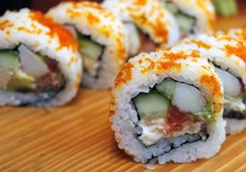 Sushi California Roll Bukan Dibuat di California Ataupun Jepang, lo!