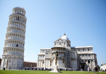 Bangunan Menara Pisa Berdiri Miring, Bisakah Bangunan Ini Diluruskan?