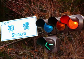 Mengapa Lampu Lalu Lintas di Jepang Berwarna Merah-Kuning-Biru? #AkuBacaAkuTahu