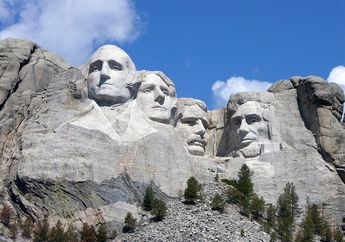 Mengapa Hanya Ada 4 Presiden Amerika yang Diabadikan di Gunung Rushmore? #AkuBacaAkuTahu