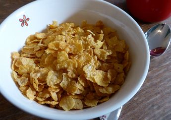 Isi Akhir Pekan dengan Buat Camilan Lezat dari Olahan Cornflakes, yuk!