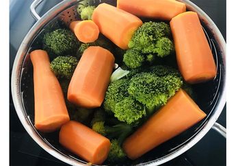 BERITA POPULER: 12 Makanan yang Mudah Didapat ini Bisa Mencegah Kanker Hingga Kebiasaan Sepele yang Membuat Mata Minus