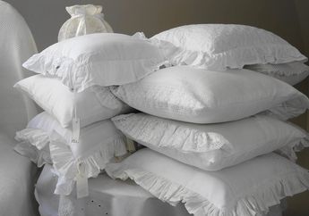 Banyak yang Abai Bersihkan Bantal, Padahal Bisa Menyimpan Debu, Kotoran, dan Bakteri! Begini Cara Mencuci Bantal yang Benar