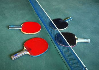 Warna Merah dan Hitam Bet Tenis Meja Ternyata Ada Fungsinya, Sudah Tahu?