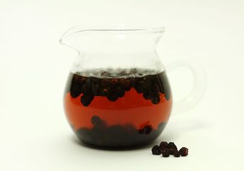 Omija, Teh Khas Korea yang Rasanya Manis, Asin, Pahit, Asam, dan Pedas! Pernah Coba?