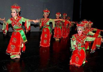 Keunikan Busana Tari Lenggang Nyai yang Merupakan Perpaduan Budaya Betawi dan Tiongkok