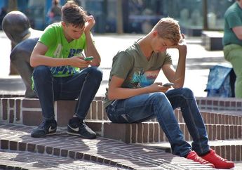Ada Bullying yang Dilakukan Secara Langsung, Ada Juga Cyberbullying, Apa Itu Cyberbullying?