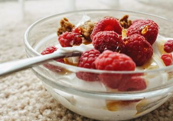 Bukan Hanya Sekadar Camilan, Yoghurt Ternyata Juga Punya Segudang Manfaat untuk Tubuh