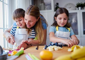 Isi Liburan di Rumah, Yuk Eksperimen Sains Gunakan Bahan Sederhana di Dapur